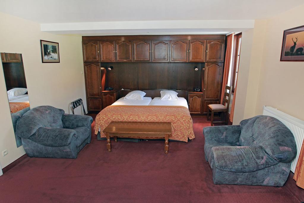 Logis Hotel Le Menobu Тьо Номер фото